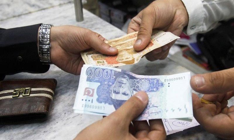 پیٹرولیم لیوی وصولیوں میں ریکارڈ اضافہ، ڈیڑھ ماہ میں 180 ارب سے زائد جمع