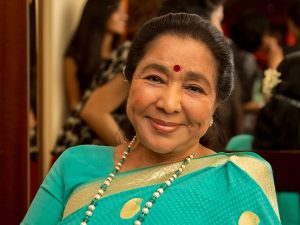 آشا بھوسلے دل کا دورہ پڑنے کے بعد اسپتال منتقل، آئی سی یو میں زیرِ علاج