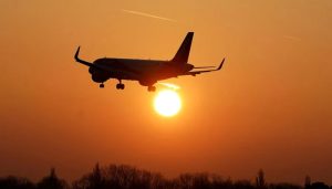 ایران-امریکا کشیدگی: فضائی سفر مہنگا، ٹکٹوں کی قیمتوں میں ریکارڈ اضافہ