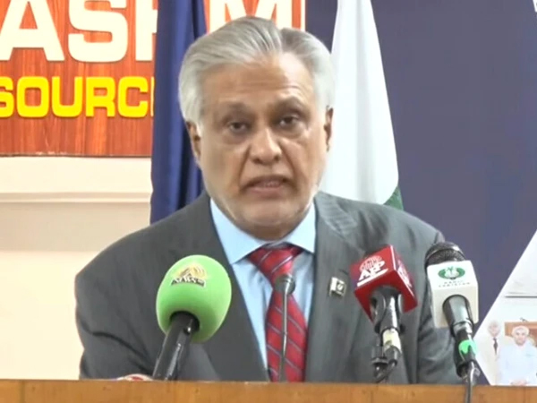 پاکستان ایران-امریکا مذاکرات میں سہولت کاری جاری رکھے گا، اسحاق ڈار