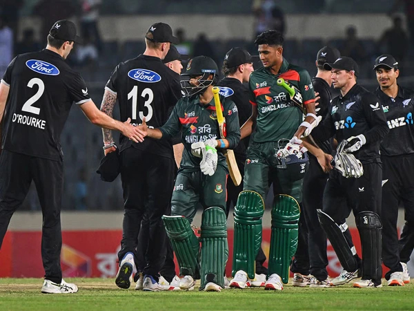 نیوزی لینڈ کا پہلے ون ڈے میں بنگلادیش کو 26 رنز سے شکست، سیریز میں برتری حاصل