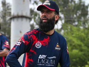 شکست کے بعد معین علی کی آواز رندھ گئی، میڈیا ٹاک میں جذباتی لمحہ