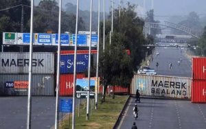 اسلام آباد میں سیکیورٹی ہائی الرٹ: ریڈ زون سیل، اہم شاہراہیں بند، ٹریفک ایڈوائزری جاری