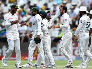 بنگلادیش سے وائٹ واش کے بعد شان مسعود کی کپتانی خطرے میں، سلمان علی آغا مضبوط امیدوار