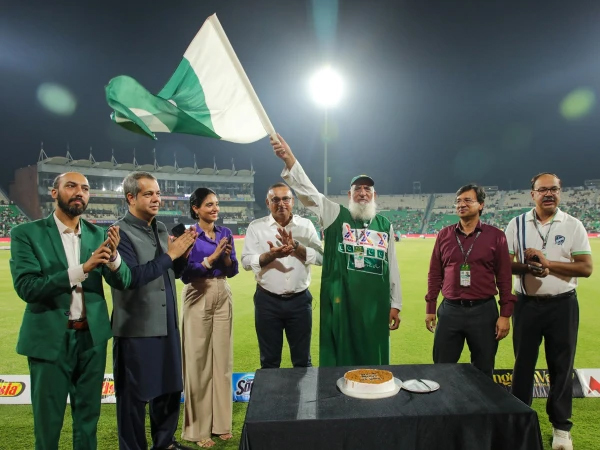 پاکستان کرکٹ ٹیم کے معروف اور پرجوش سپورٹر عبدالجلیل المعروف "چاچا کرکٹ" نے طویل عرصے تک قومی ٹیم کی حمایت کرنے کے بعد ریٹائرمنٹ کا اعلان کر دیا ہے۔