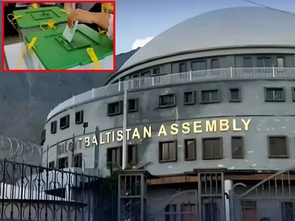 گلگت بلتستان الیکشن: 24 حلقوں میں ووٹنگ جاری، حکومت سازی کی دوڑ میں سیاسی جماعتیں اور 266 آزاد امیدوار آمنے سامنے۔