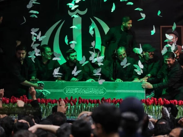 تہران میں آیت اللہ خامنہ ای کی آخری رسومات کی تیاریاں جاری